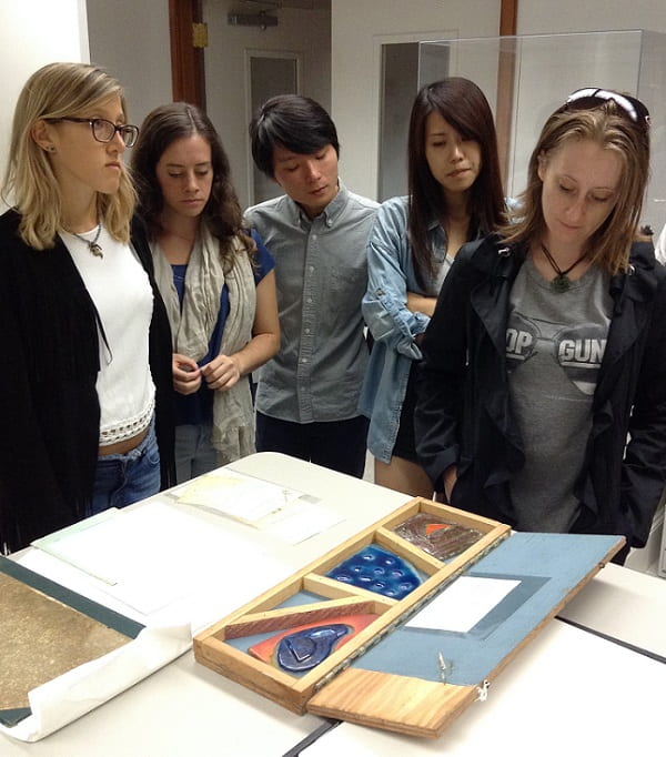 Arts Management students tour Bywaters Special Collections