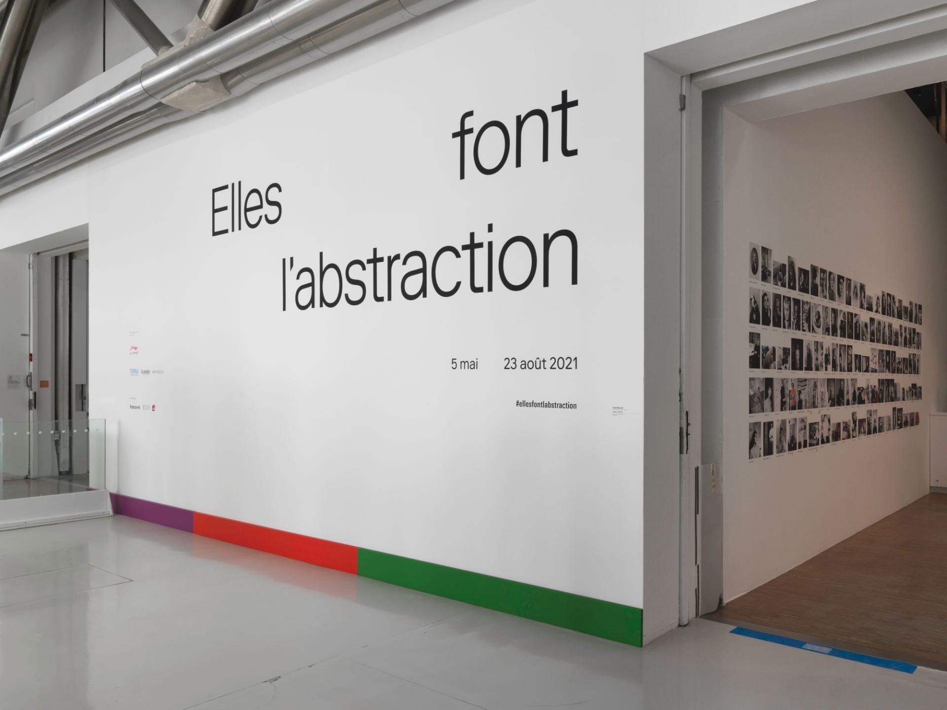 Elle font l'abstraction_exhibition entrance